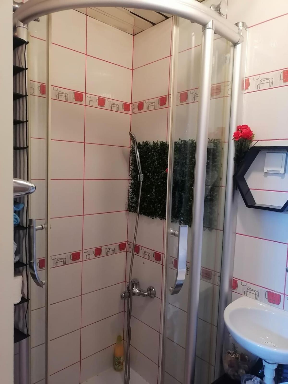Small Low Cost Studio Bělehrad Exteriér fotografie